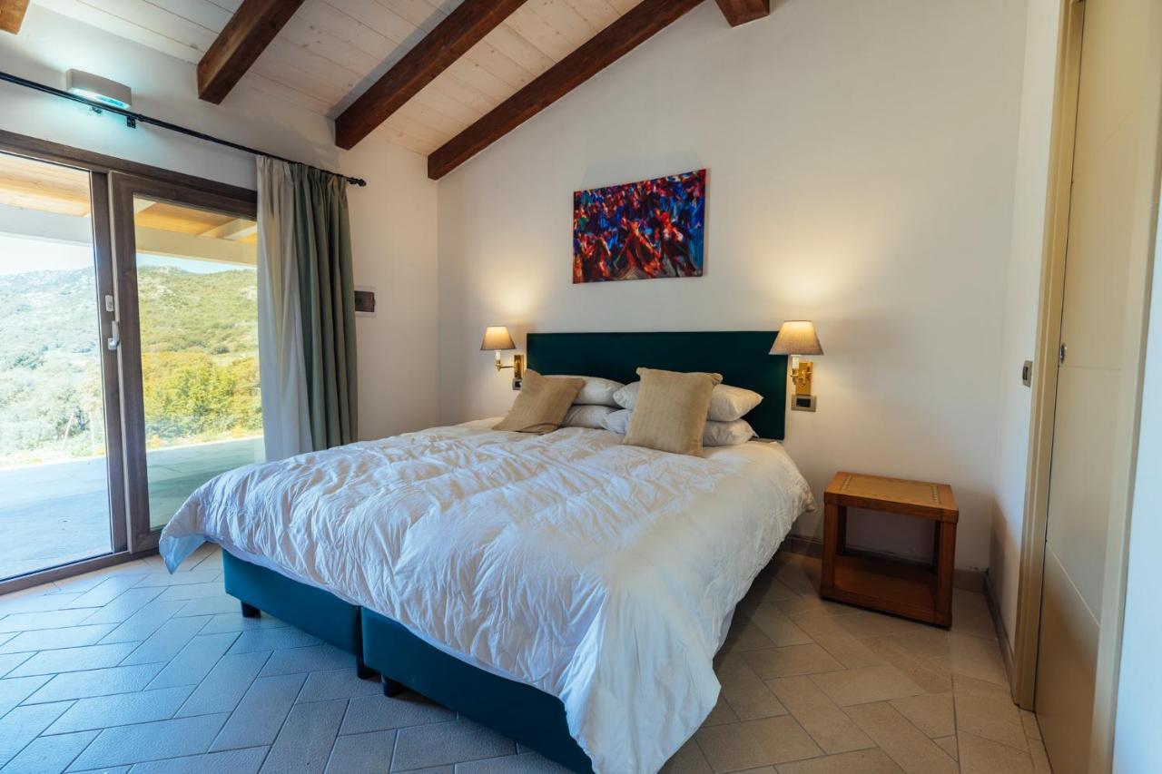 Agriturismo Bed And Breakfast Tanca Taroni Telti Eksteriør billede