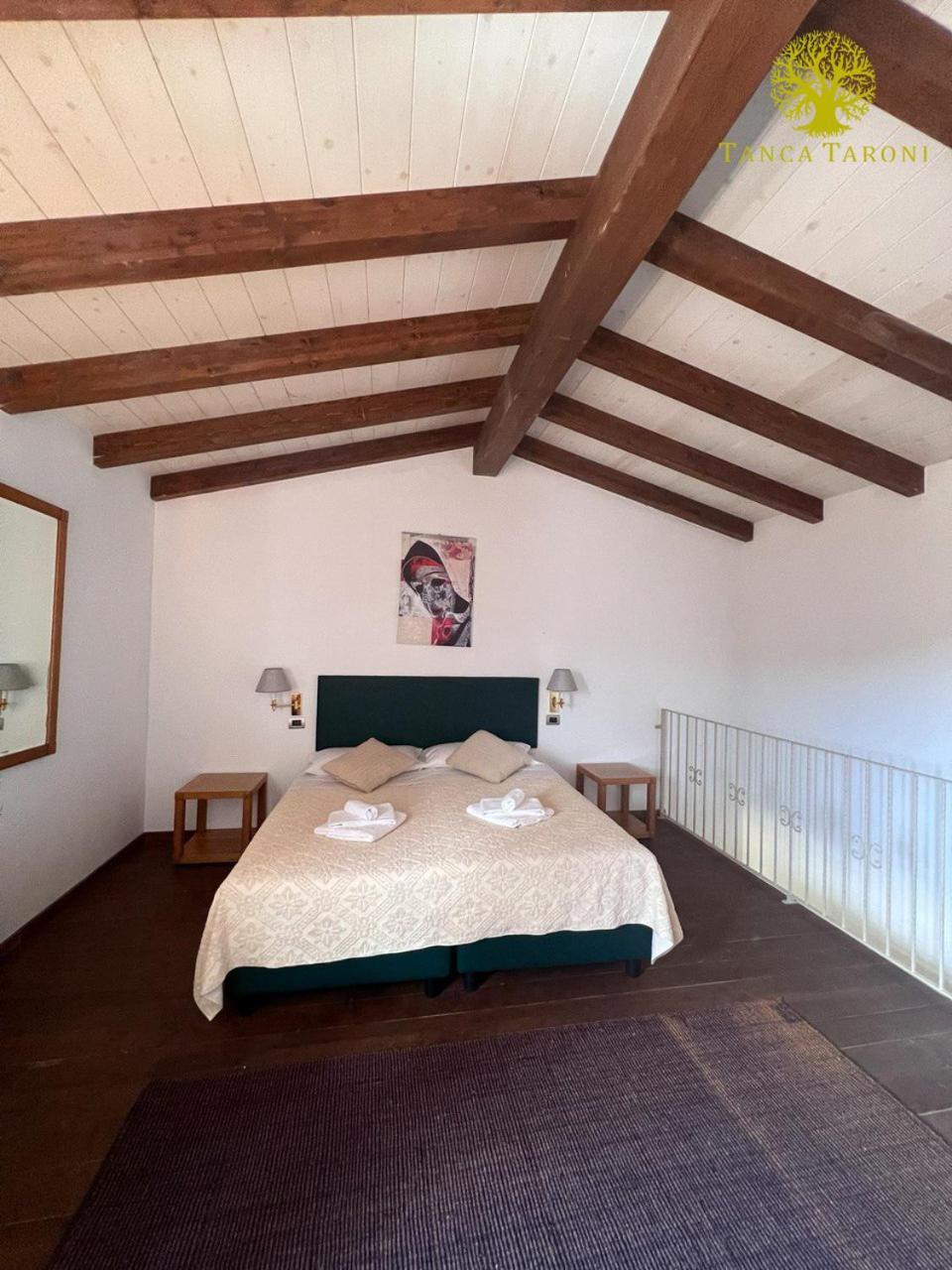 Agriturismo Bed And Breakfast Tanca Taroni Telti Eksteriør billede